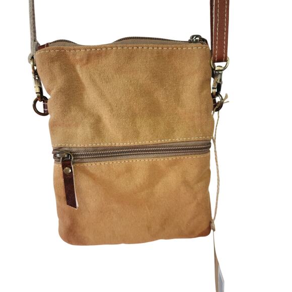 NWT Clea Ray Turtle Canvas Passport Crossbody Purse Adjustable Strap 6 x 8 - Picture 4 of 5